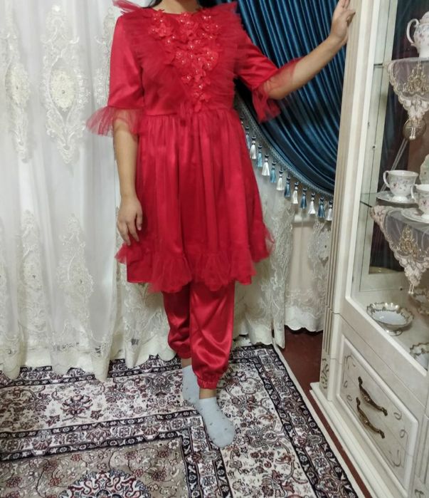 Sotiladi. 2 marta kiyilgan