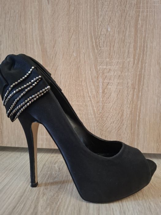 Продам Туфли Aldo 39р