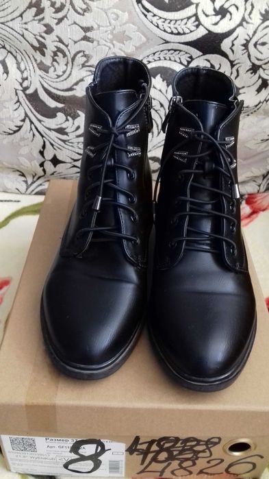 Продам ботинки демисезонные кожа 38 р.