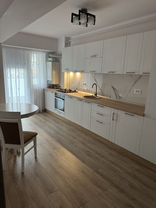 Proprietar, inchiriez garsoniera spatioasa in cartierul Fiald