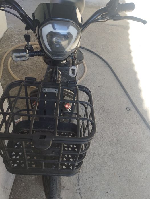 Продам эллектро скутер СК8