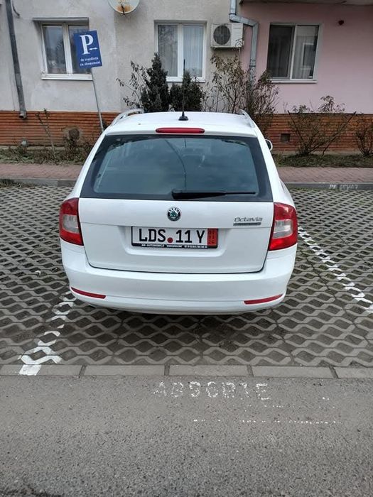 Vând Skoda Octavia 1.6 diesel combi