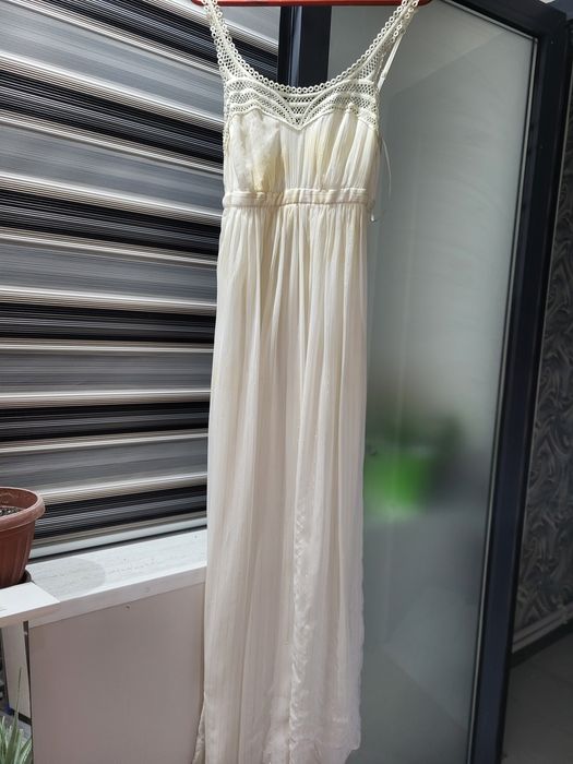 Продам платье не дорого