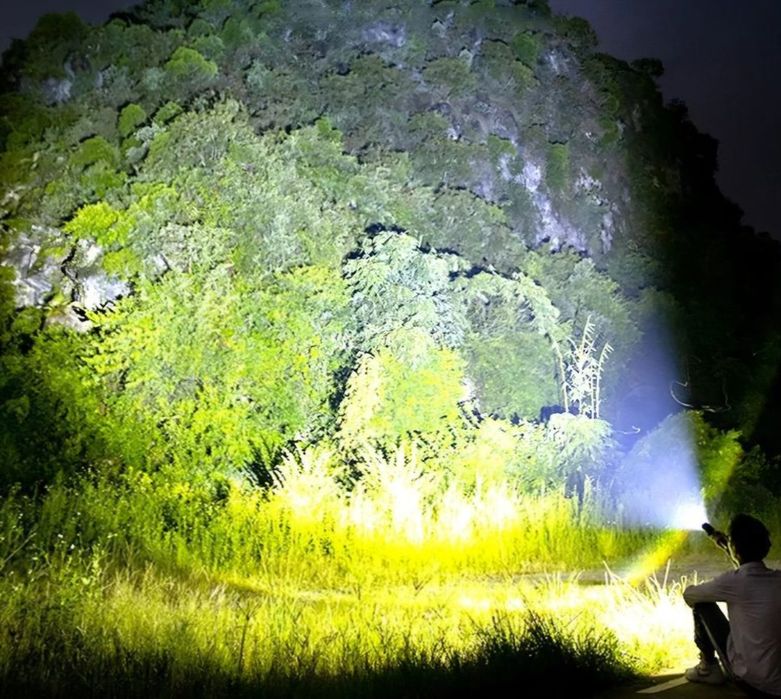 Очень мощный электрофонарь-повербанк