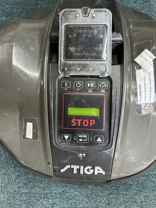 Robot de tuns iarba Stiga
