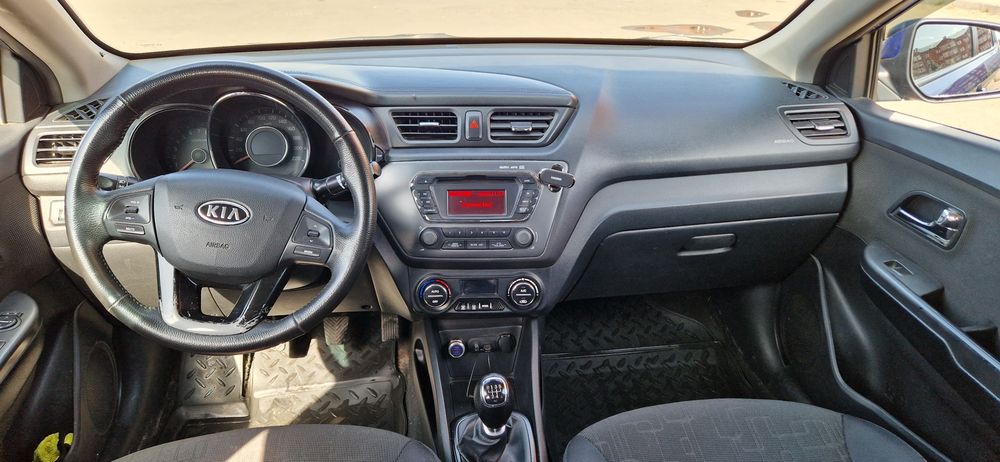 П р о д а м  kia rio