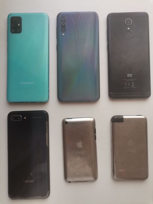 Lot telefoane și iPod-uri cu defecte