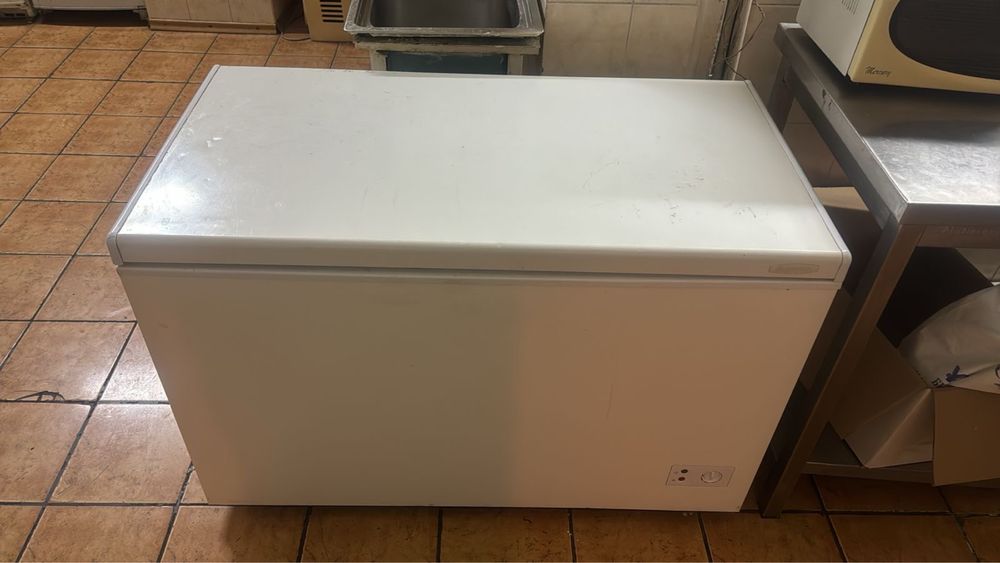 Продам морозильник