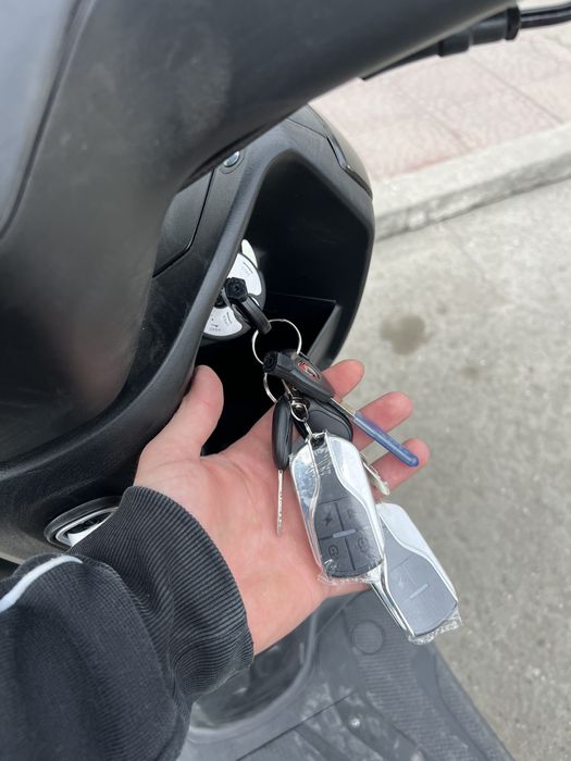 Продам новый Макси скутер