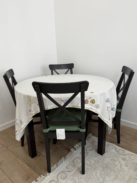 Стол со стульями IKEA