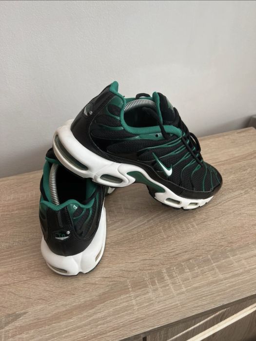 Vand adidasi nike air max plus DM0032-009