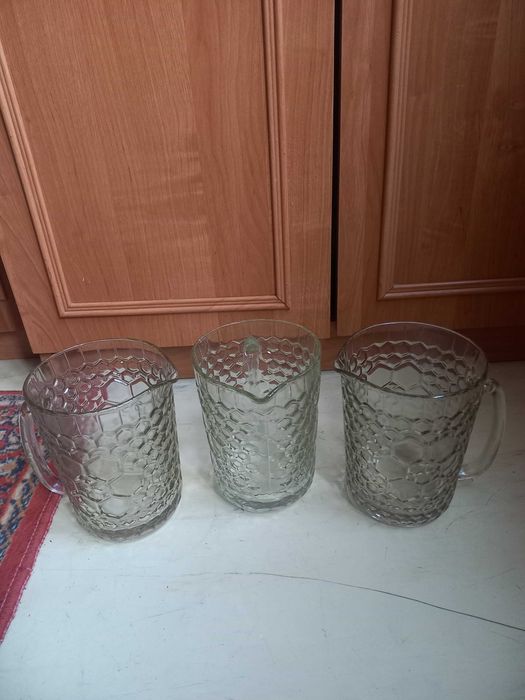 Продам кувшины стеклянные