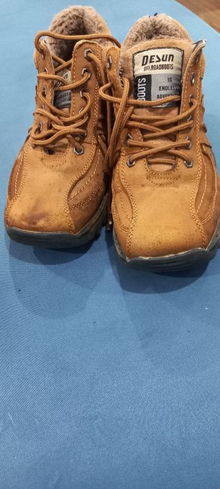 Bocanci de piele marimea 40