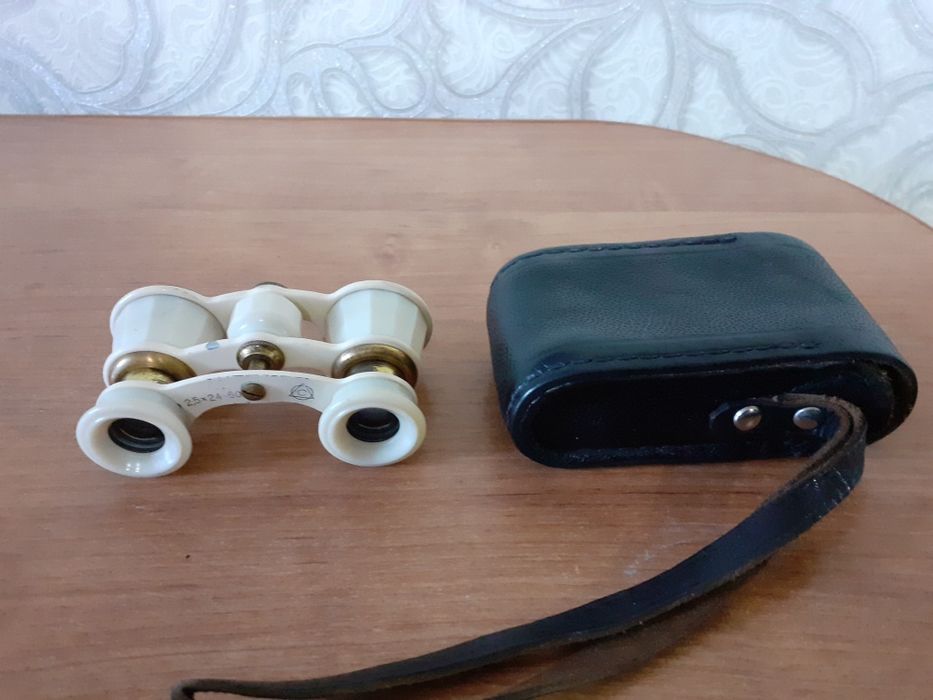 Продам бинокль театральный 2.5×24-60 СССР