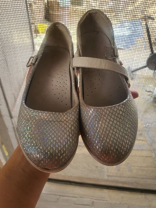 Туфли для девочек. 30.тыс сум