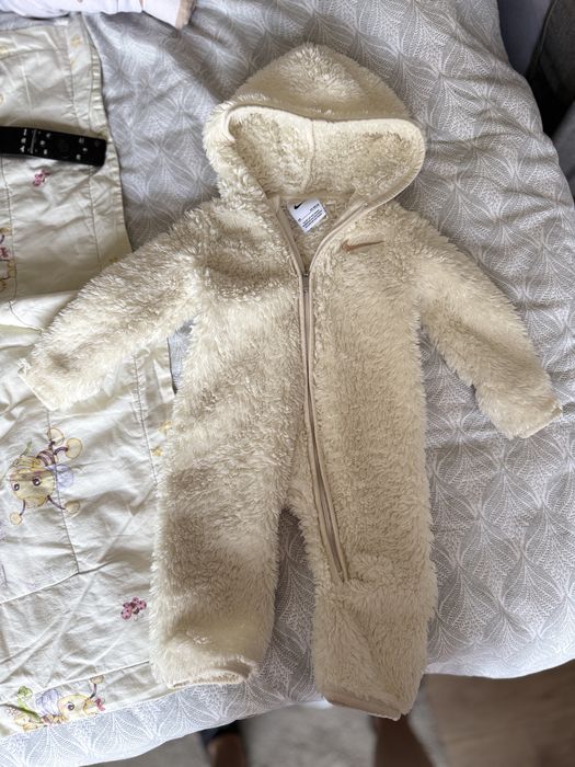 Бебешки гащеризончета и яке