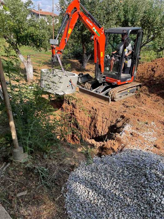 Услуги с мини багер 2.7 ,Хидравличен чук 150 кг,Самосвал и Бобкат