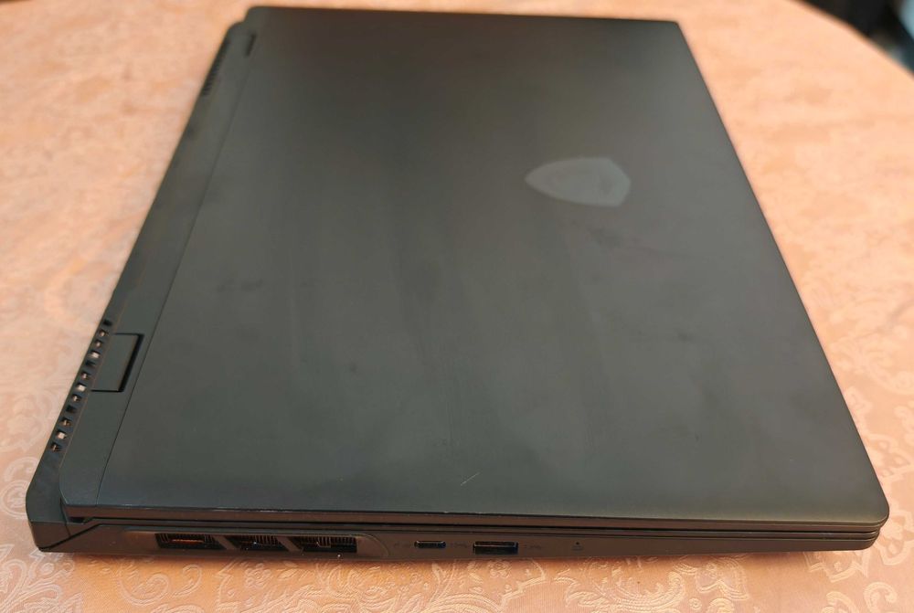 MSI Pulse 16 AI/Ultra 7 155H/RTX 4070 8GB/16GB RAM/512GB SSD/QHD 240hz