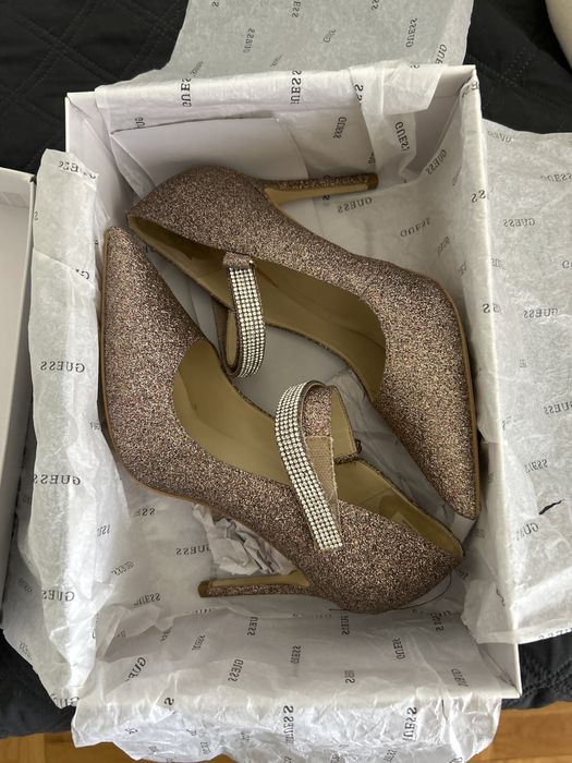 Абитуренска рокля и обувки Guess