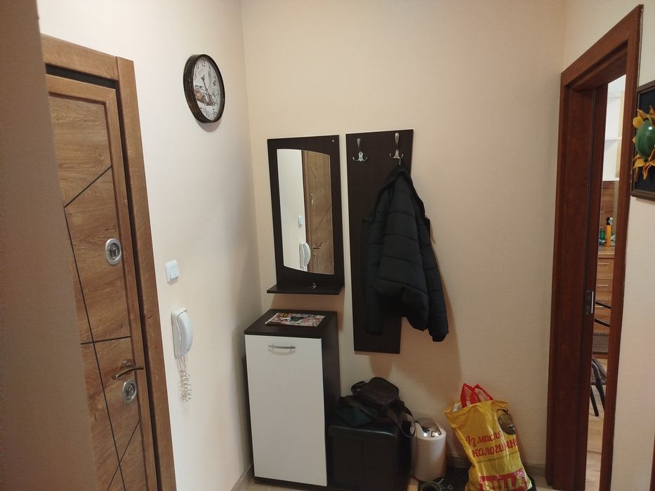 Давам под наем двустаен апартамент в славейков