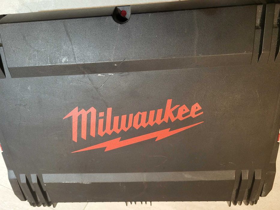 Безчетков комплект Milwaukee