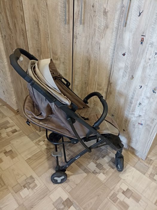 Коляска детская прогулочная