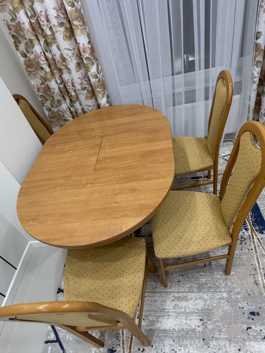 Продам стол и стулья