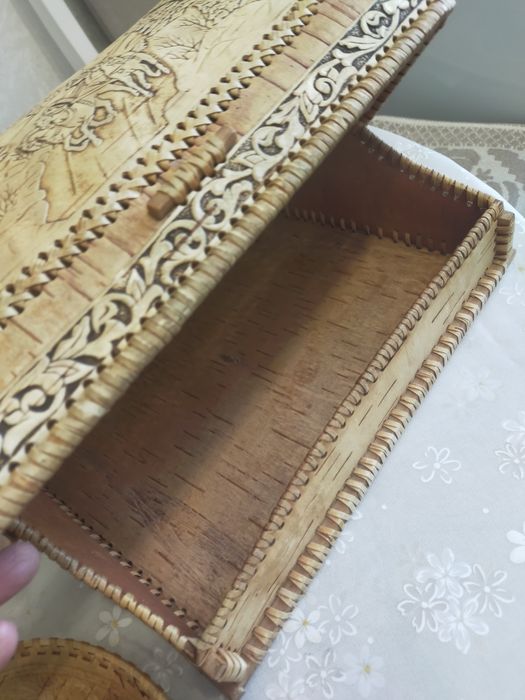 Продам хлебницу из бересты.