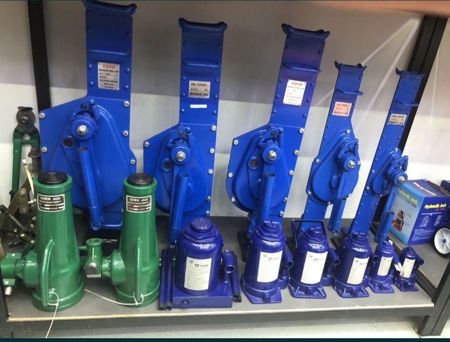 Домкрат реечный,