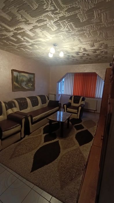 Închiriez apartament două camere zona Lama