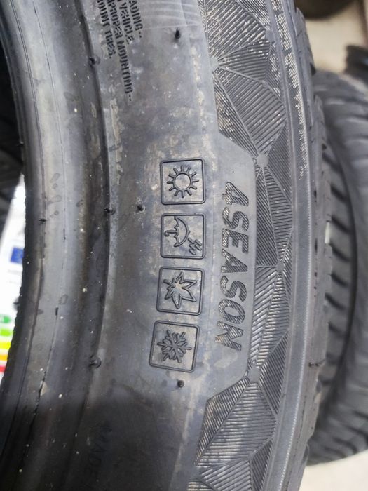 185/60/15 Kumho Solus 4S HA32