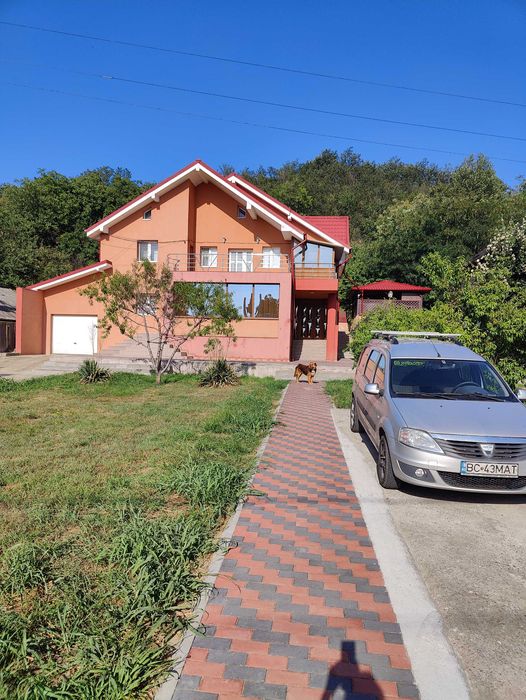 Vila Șerbănești P+E1+M (zona Piazzeta/Titanic Granit)