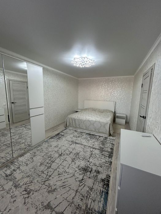 Продам трехкомнатную квартиру в центре горада – pohled 4