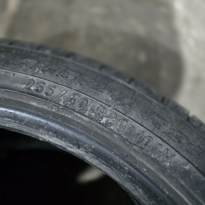 2x 255/40/20 VARA PIRELLI Stare impecabila