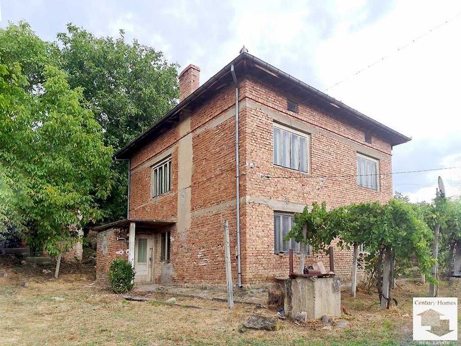 160027 Просторна къща в с. Бяла река, на 45 км от Велико Търново