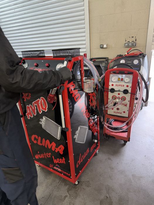 Машинна промивка радиаторче на автопарно