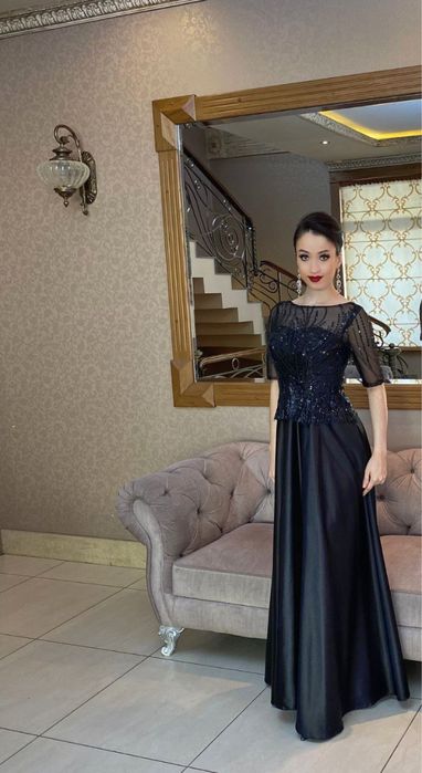 Продаю элегантное платье