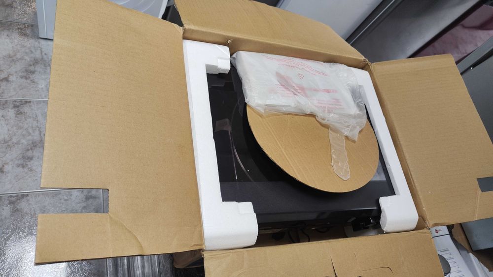 USB грамофон Sony PS-LX300USB