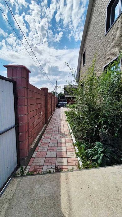 Продам коттедж в Тепличном