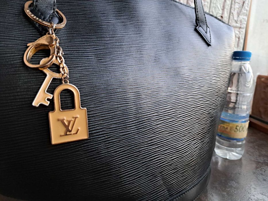 дамска чанта,Louis Vuitton черна кожена чанта-естествена кожа