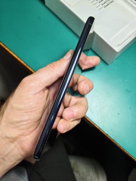 Samsung s20 FE в идеале.