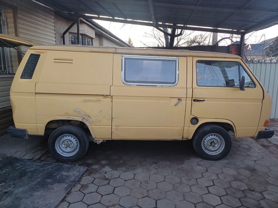 Продам Volkswagen Transporter T2  1987 г.в.