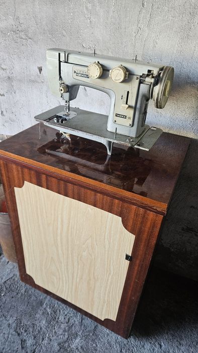 Швейная машинка "Чайка 3"