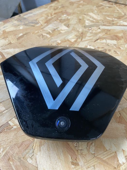 Emblema grila / sigla remault megane V E-Tech