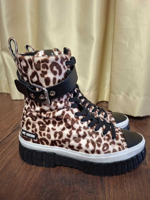 Оригинални Боти Moschino