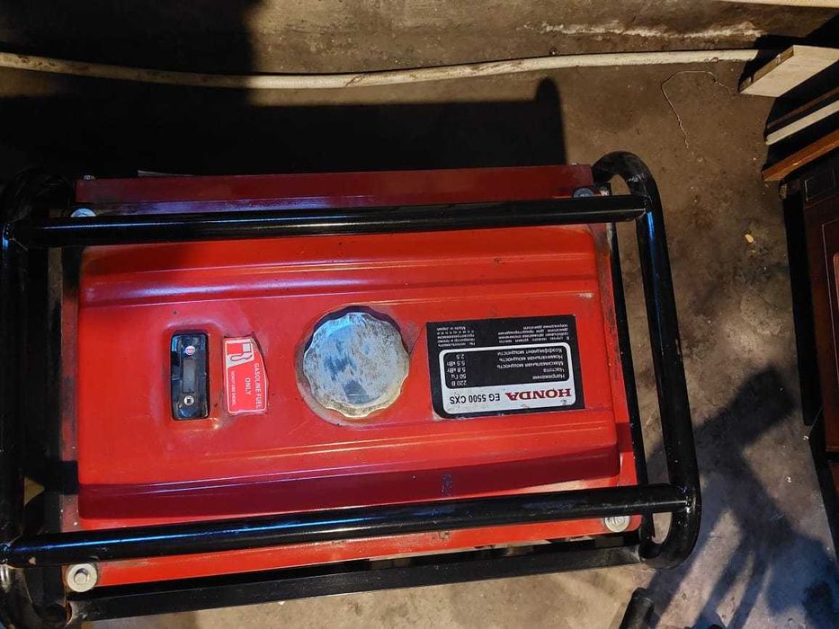 Бензиновый генератор Honda