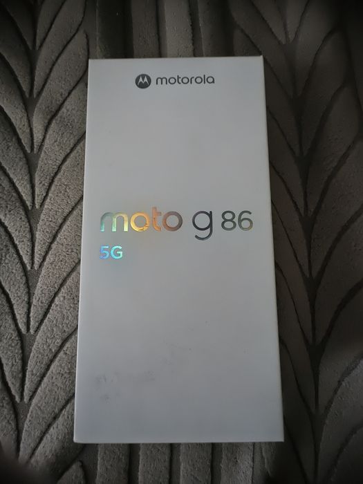 Telefon Motorola G86, 5G, nou, cu husa de protectie
