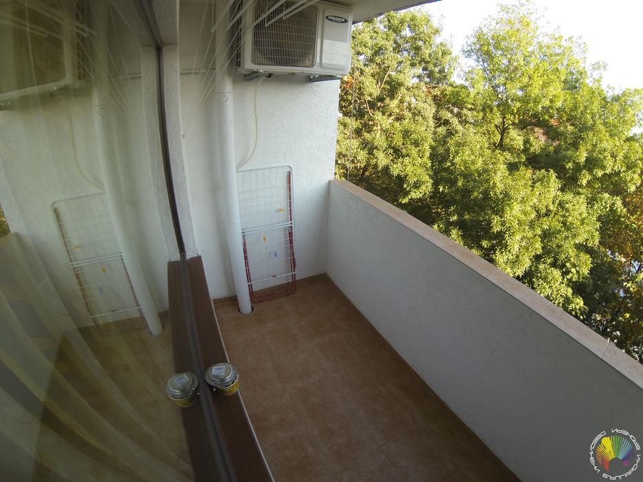 Дава се под наем Тристаен апартамент в Бургас, Център - 75 кв.м за 408 € - Снимка #10