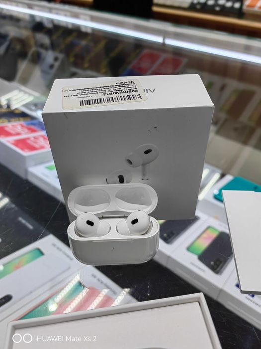 AirPods Pro 2nd Generation в хорошем состоянии полный комплект!