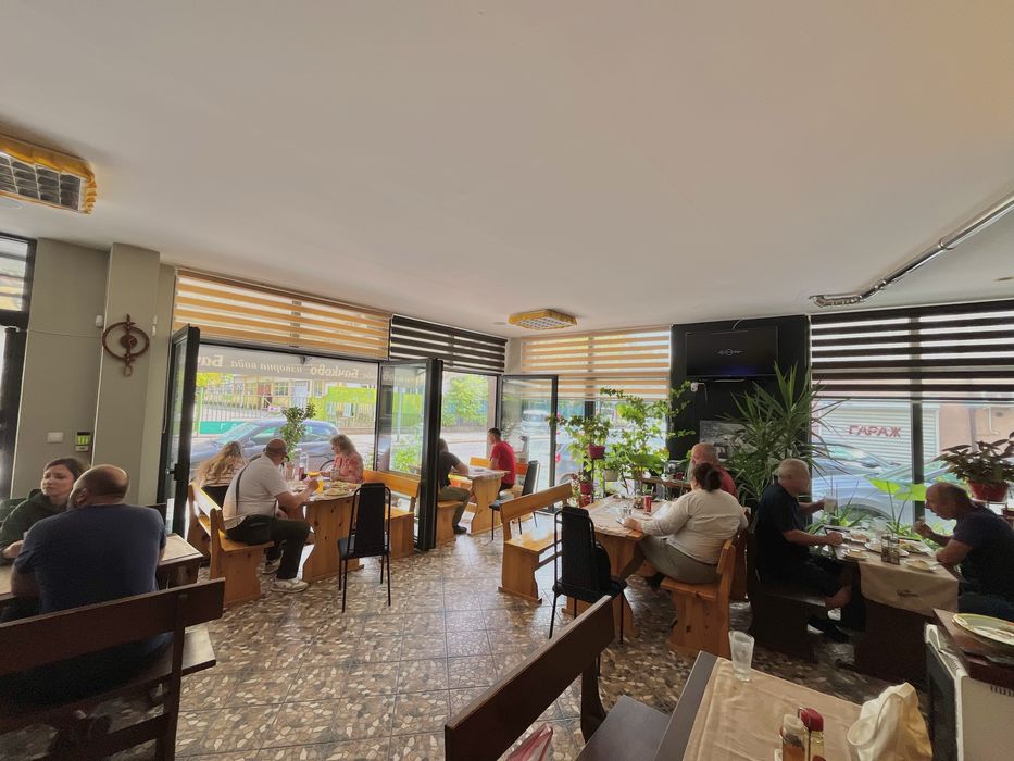 Дава се под наем Заведение в Пловдив, Каменица 2 - 183 кв.м за 1495.83 € - Снимка #2